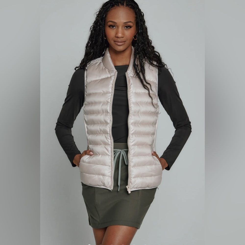 7 Diamonds Andes Front Zipper Puffer Vest in Color Pearl Sz S Indie Boho-Chic